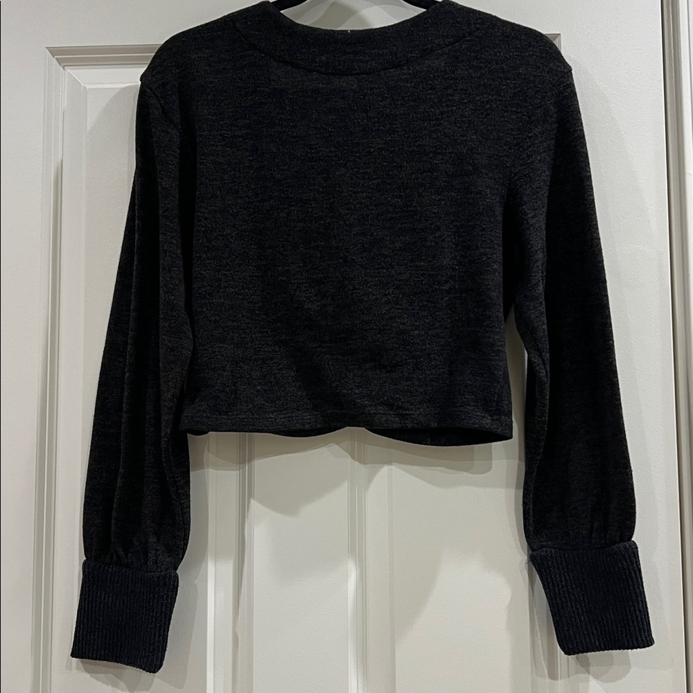 Anthropologie twist cropped long sleeve top size small - Picture 3 of 5